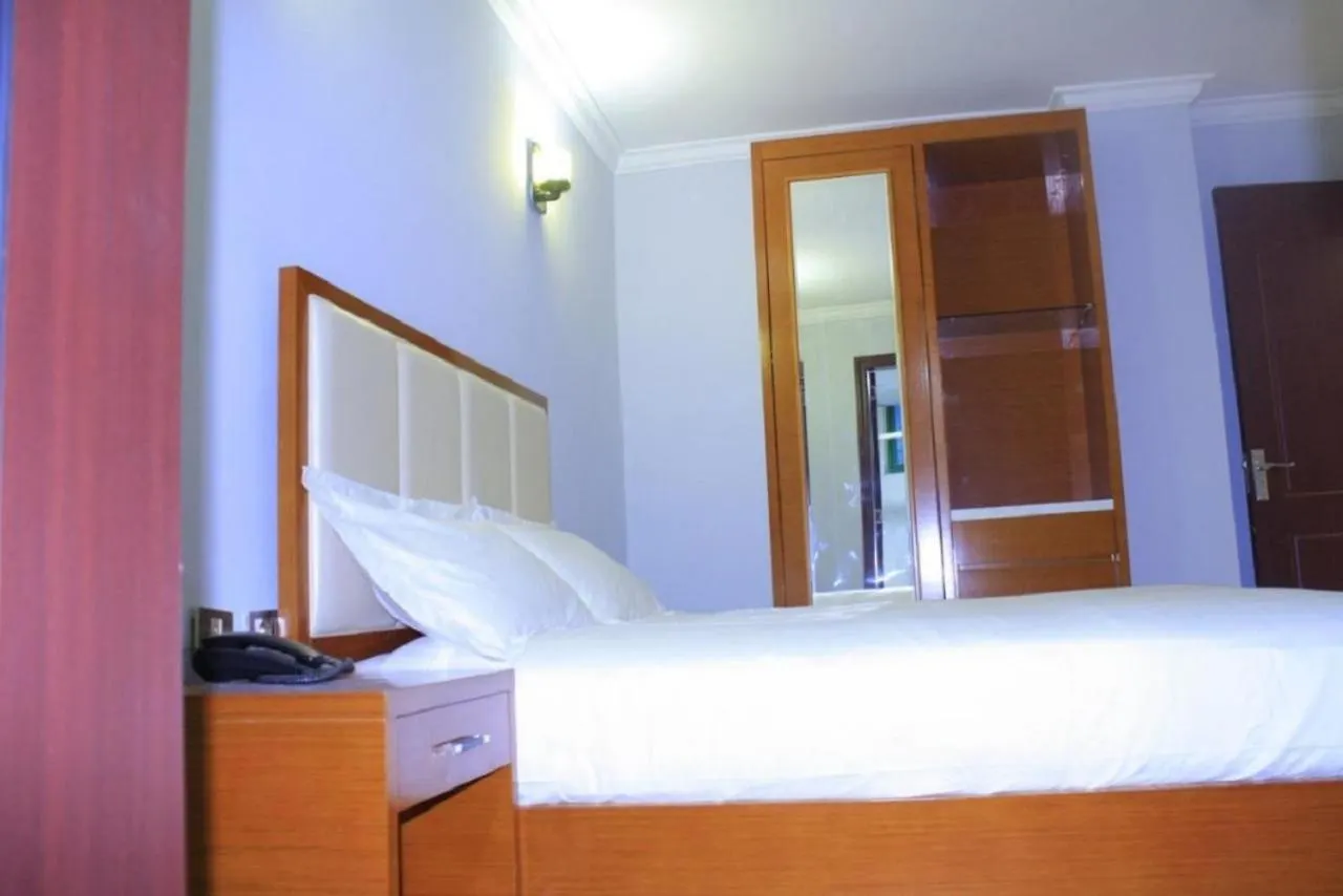 Golden Park Apartment Hotel أديس أبابا إثيوبيا