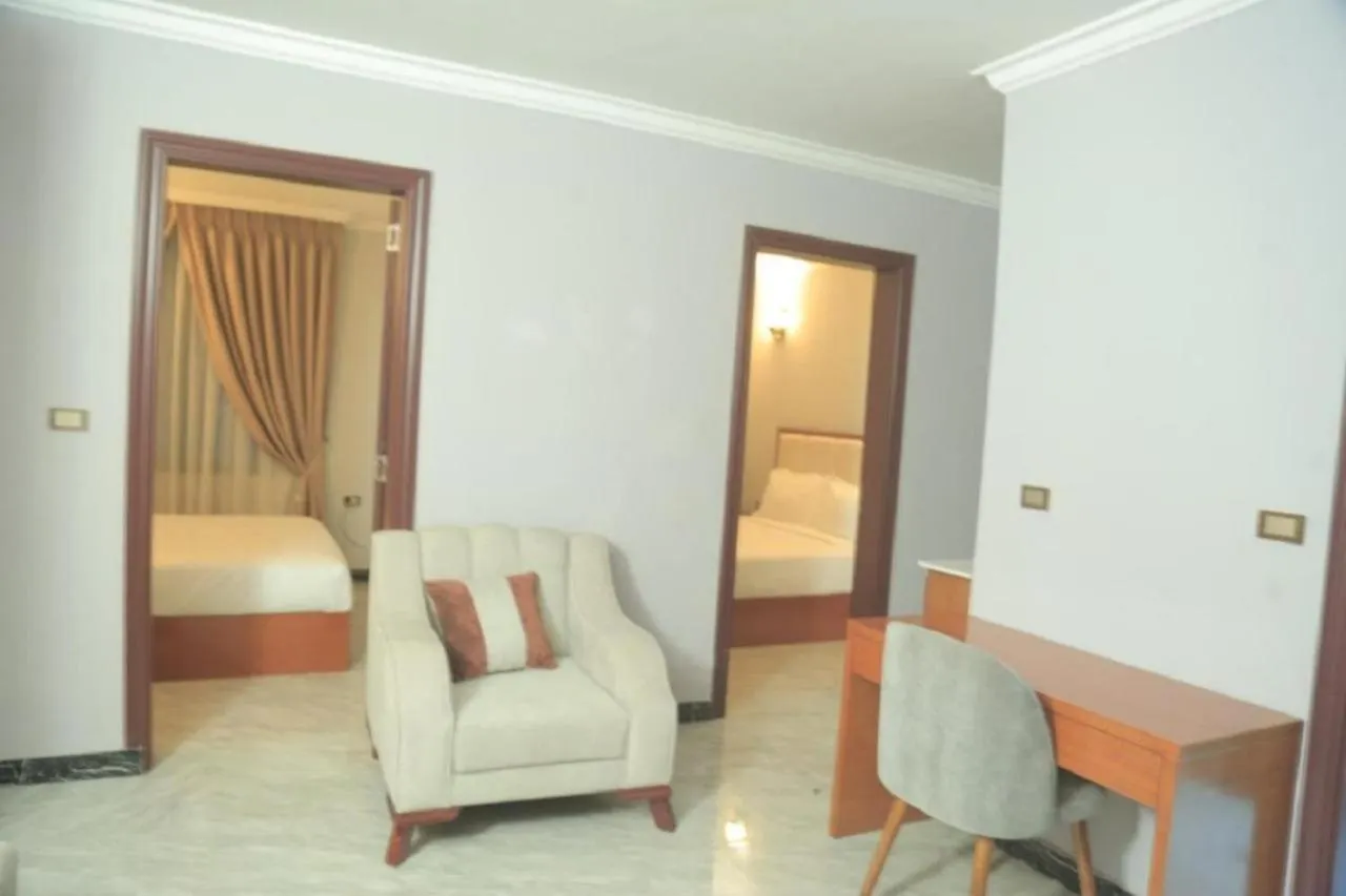 Golden Park Apartment Hotel أديس أبابا 3*,